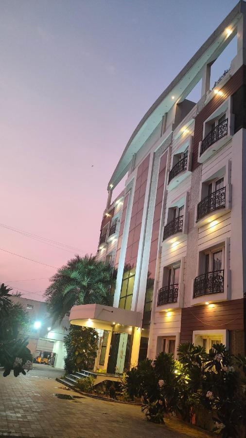 Aparthotel Pine Tree Kanchipuram Esterno foto